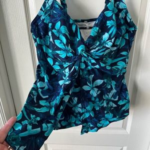 Lands End Fly-away Underwire Swim Top - Plus 20W Navy Teal Floral